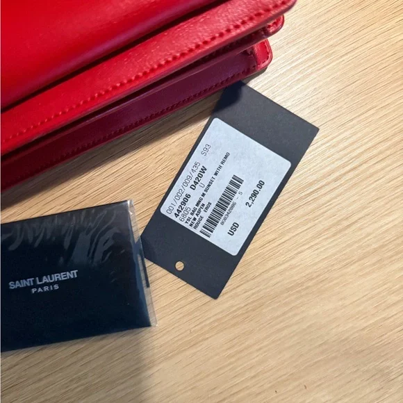 Red YSL medium sunset bag. Great condition, barely worn. - Picture 7 of 9